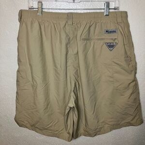 Columbia PFG Omni Shade Men's Shorts Khaki Tan Size Large Fishing Hiking Shorts